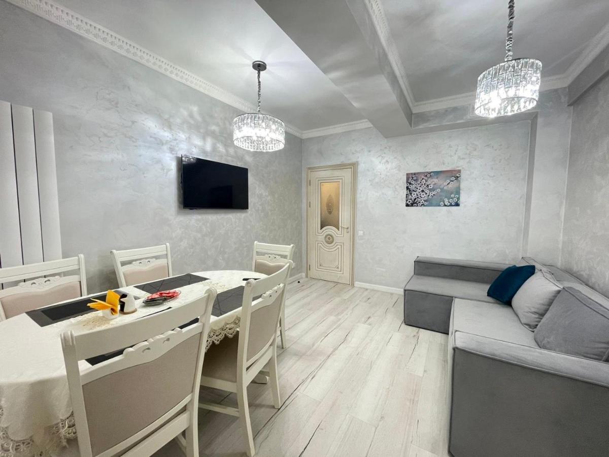 Modern Cozy Ultracentral Апартаменти